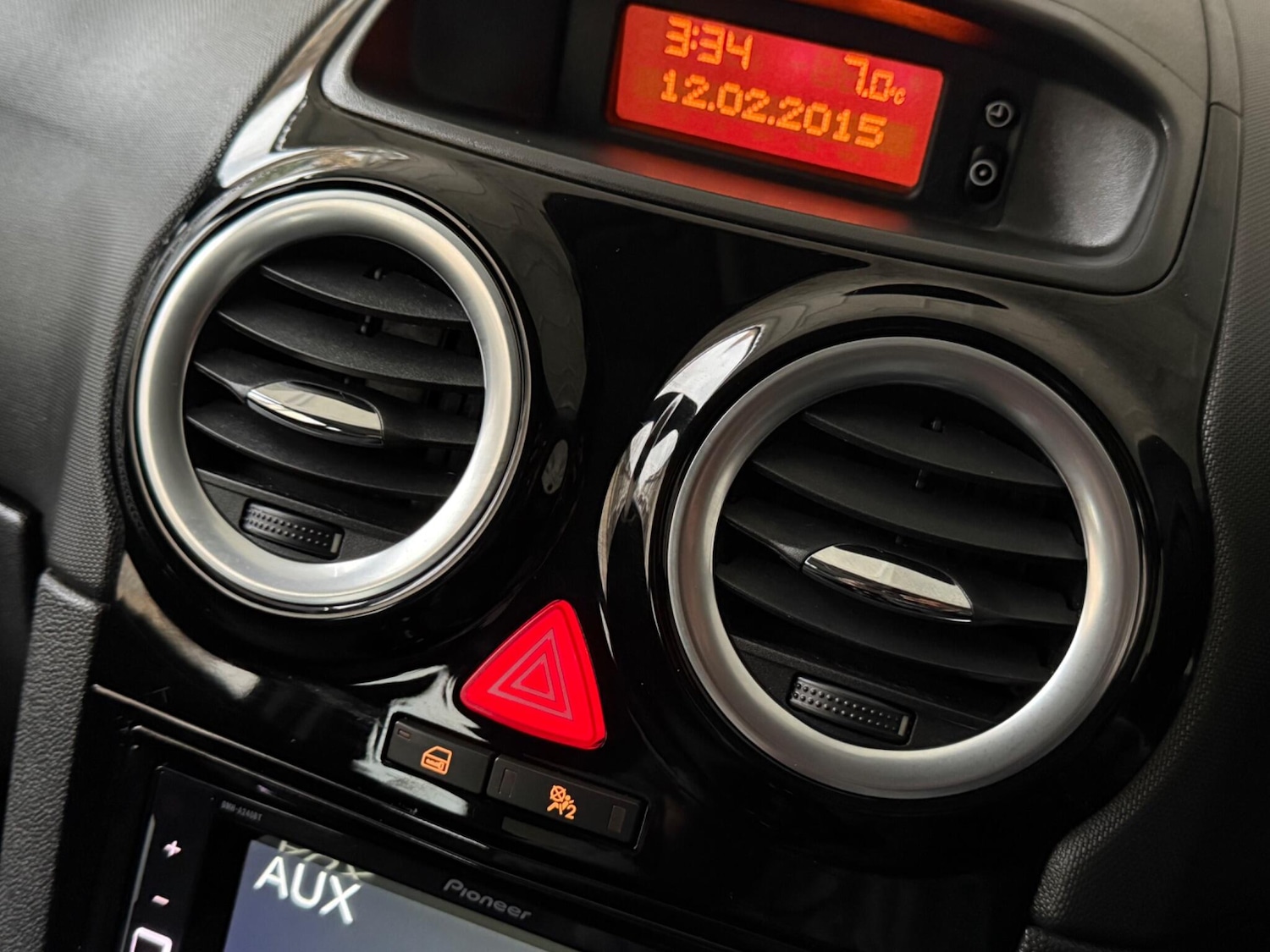 Used Vauxhall Corsa 2014 for sale - 77040765: Photo 41