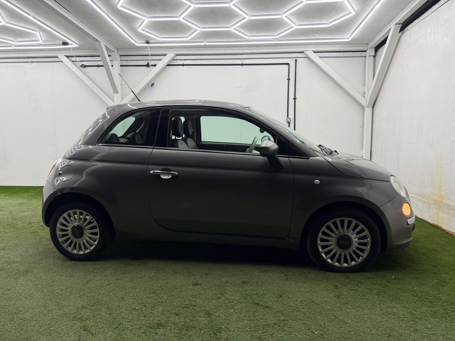 Used Fiat 500 2011 for sale - 77940644: Photo 2