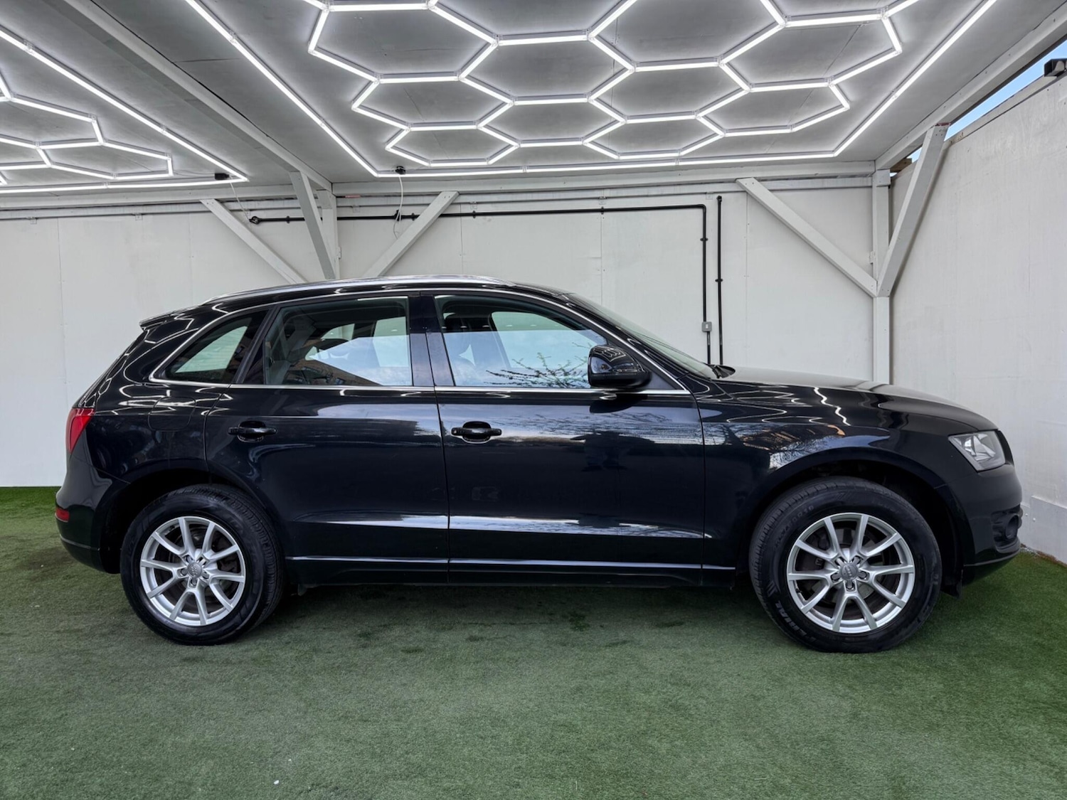 Used Audi Q5 for sale - 78128149: Photo 2