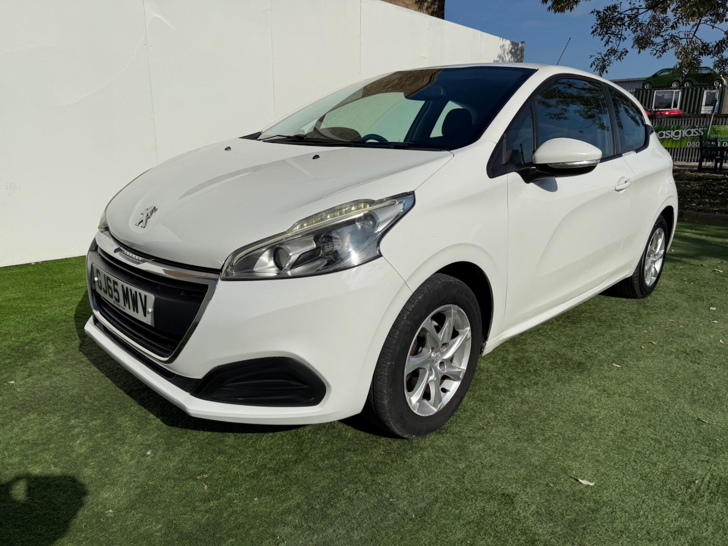 Used Peugeot 208 2015 for sale - 76689439: Photo 11