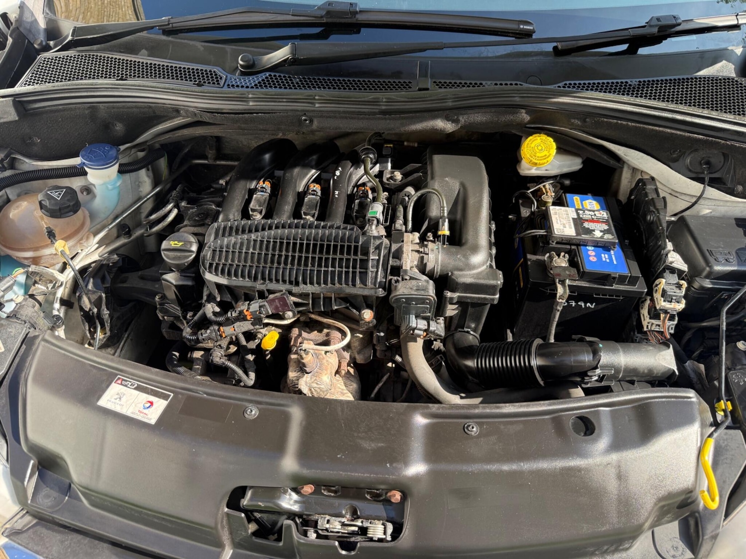 Used Peugeot 208 2015 for sale - 76689439: Photo 13