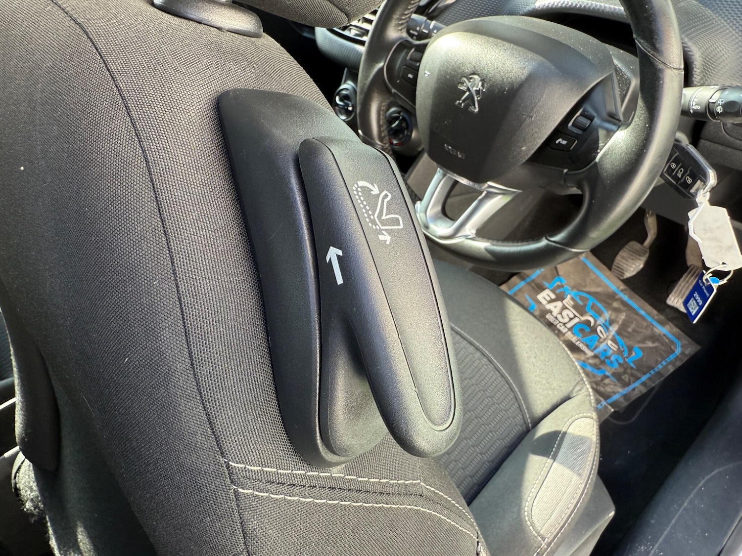 Used Peugeot 208 2015 for sale - 76689439: Photo 17