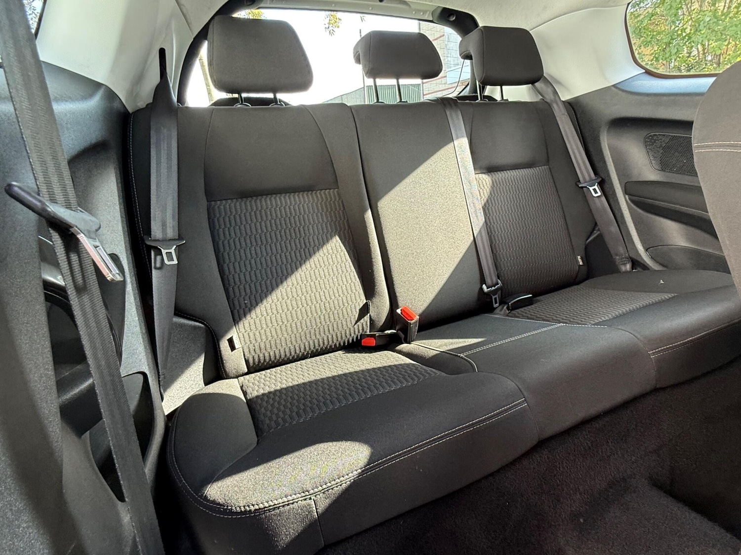 Used Peugeot 208 2015 for sale - 76689439: Photo 18