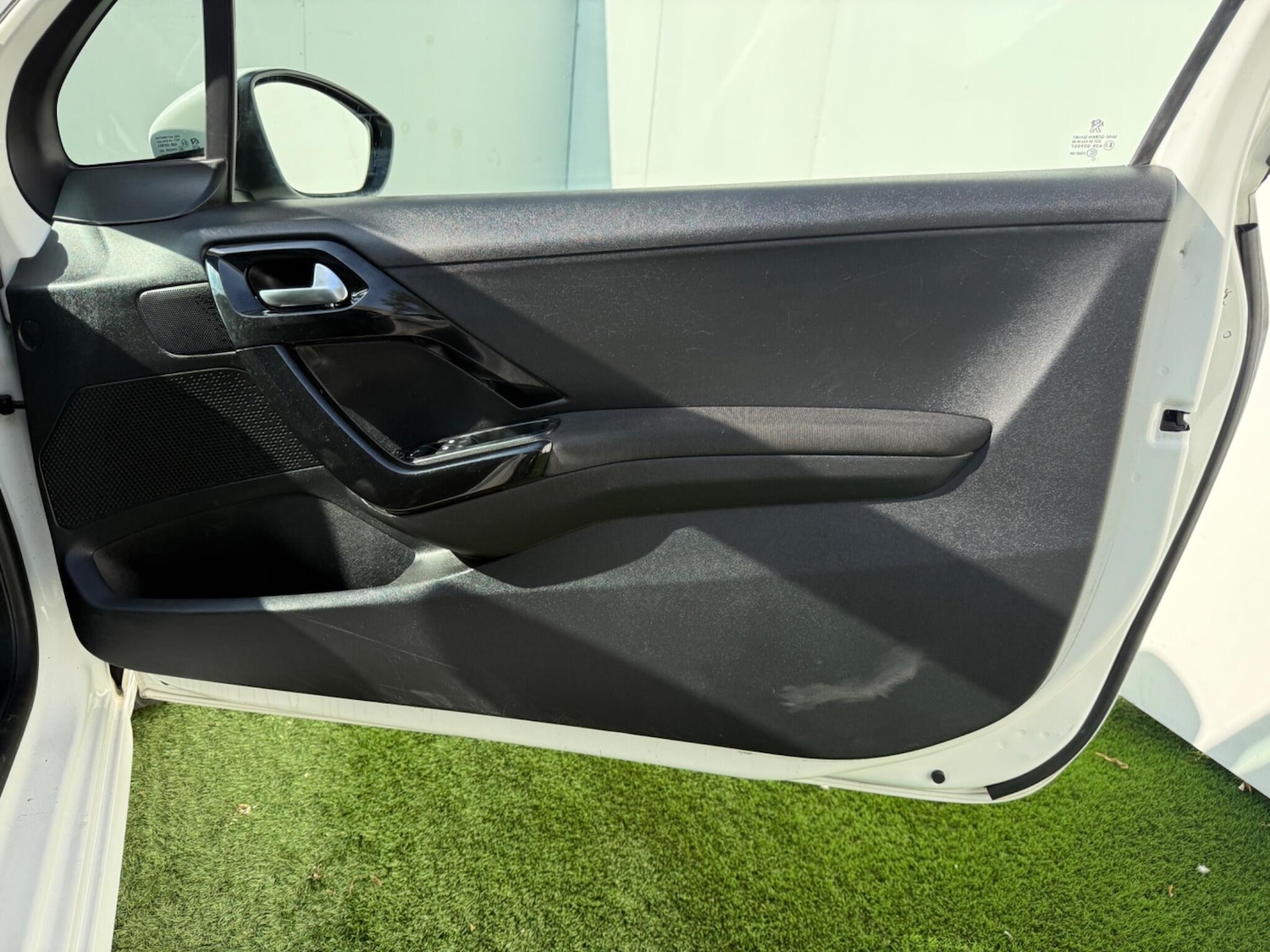 Used Peugeot 208 2015 for sale - 76689439: Photo 19