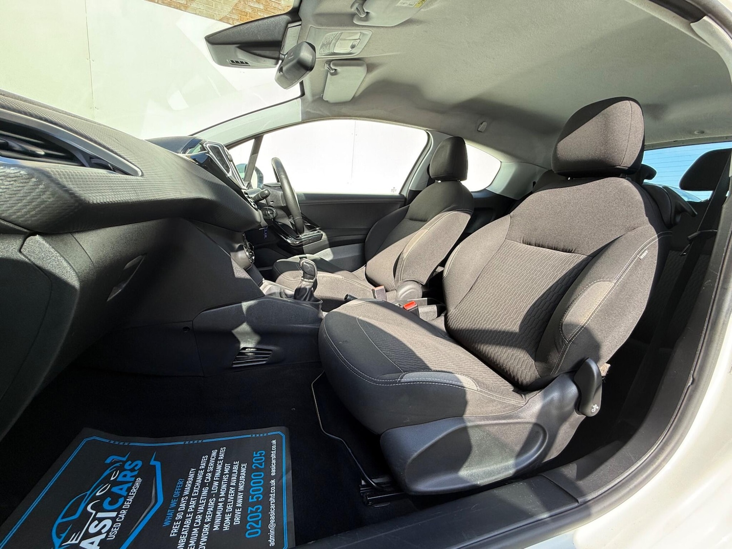 Used Peugeot 208 2015 for sale - 76689439: Photo 21