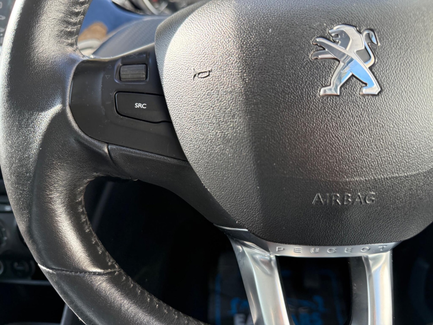 Used Peugeot 208 2015 for sale - 76689439: Photo 30