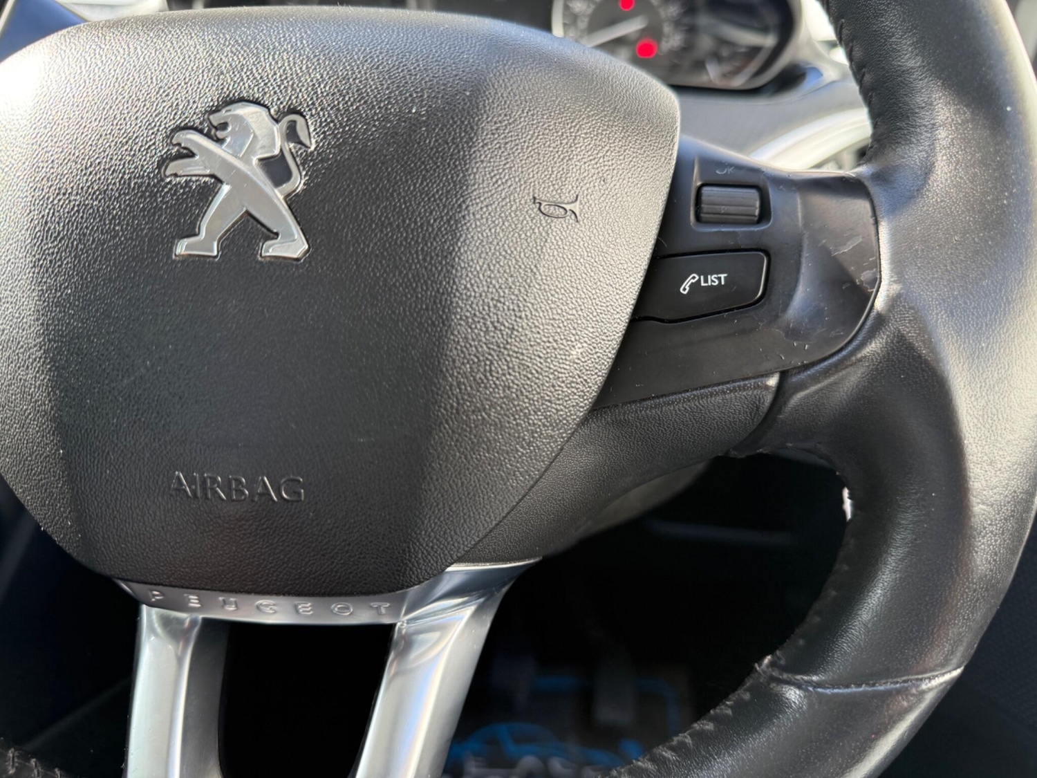 Used Peugeot 208 2015 for sale - 76689439: Photo 31