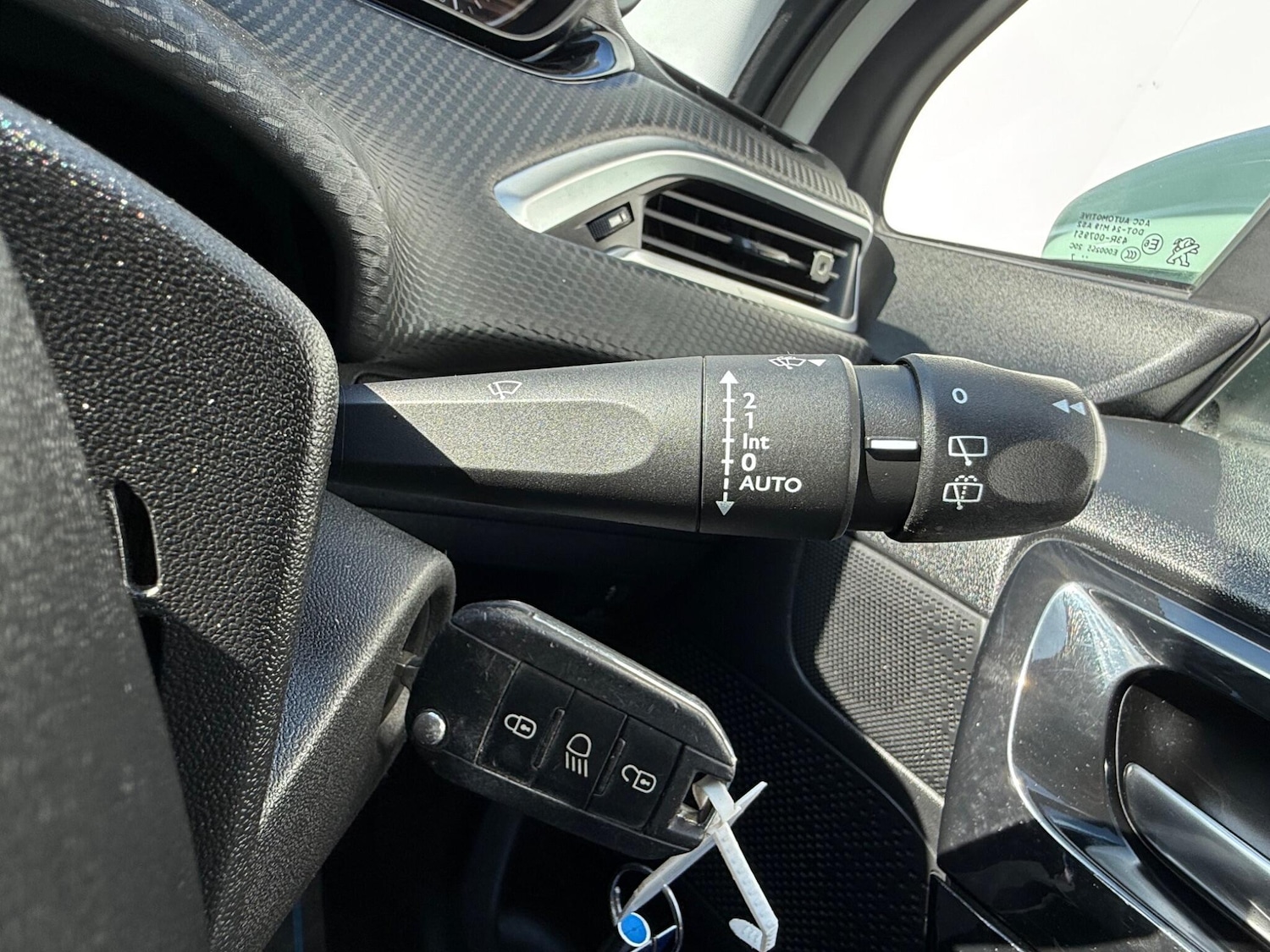 Used Peugeot 208 2015 for sale - 76689439: Photo 33