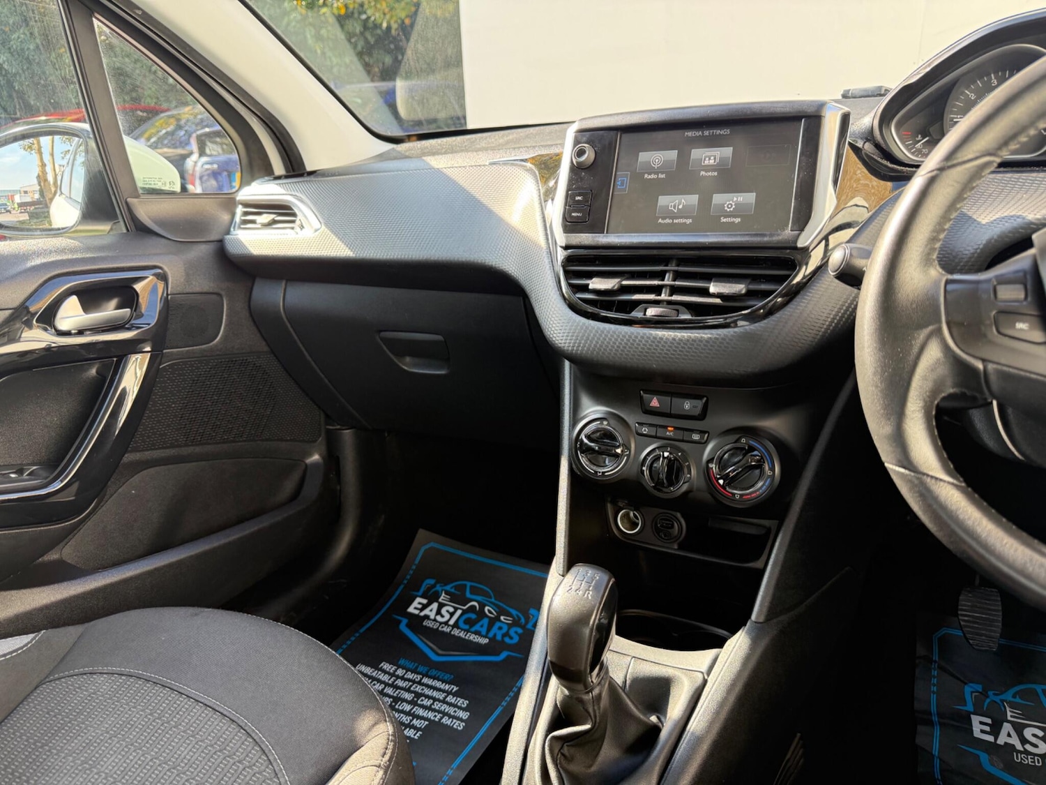 Used Peugeot 208 2015 for sale - 76689439: Photo 47