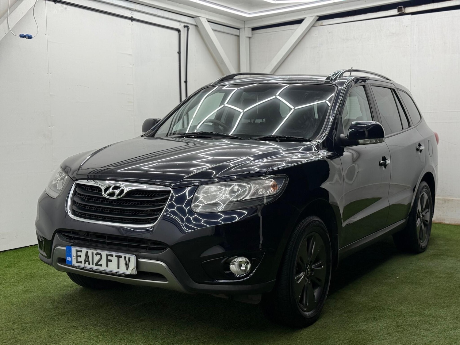 Used Hyundai Santa Fe 2012 for sale - 77633030: Photo 11