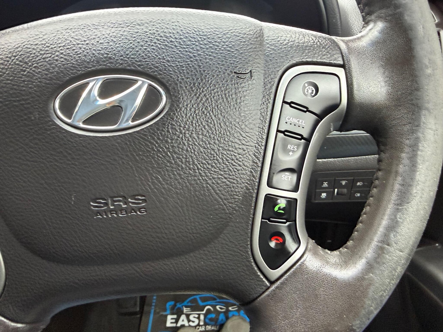 Used Hyundai Santa Fe 2012 for sale - 77633030: Photo 38