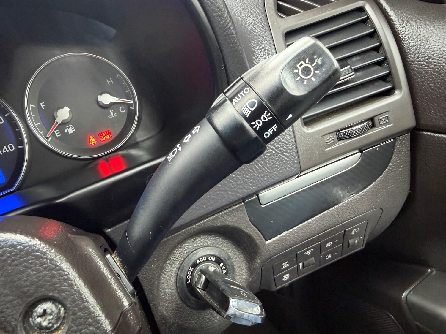 Used Hyundai Santa Fe 2012 for sale - 77633030: Photo 40