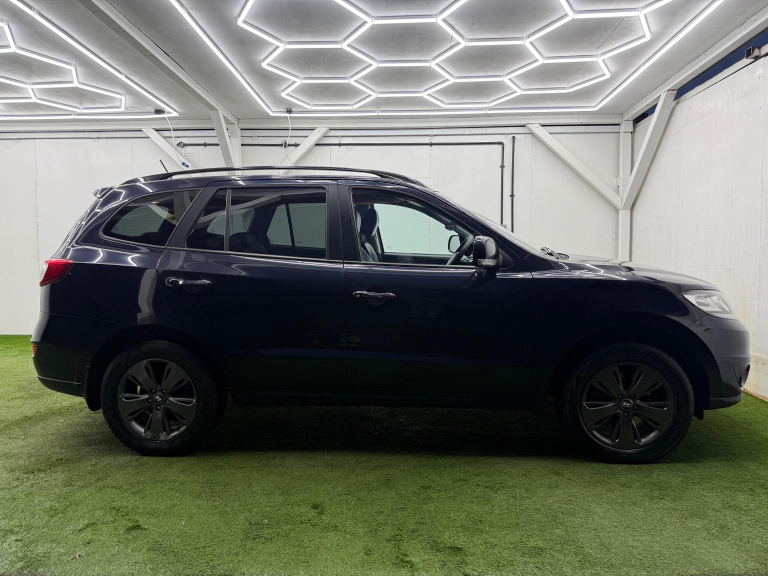 Used Hyundai Santa Fe 2012 for sale - 77633030: Photo 5