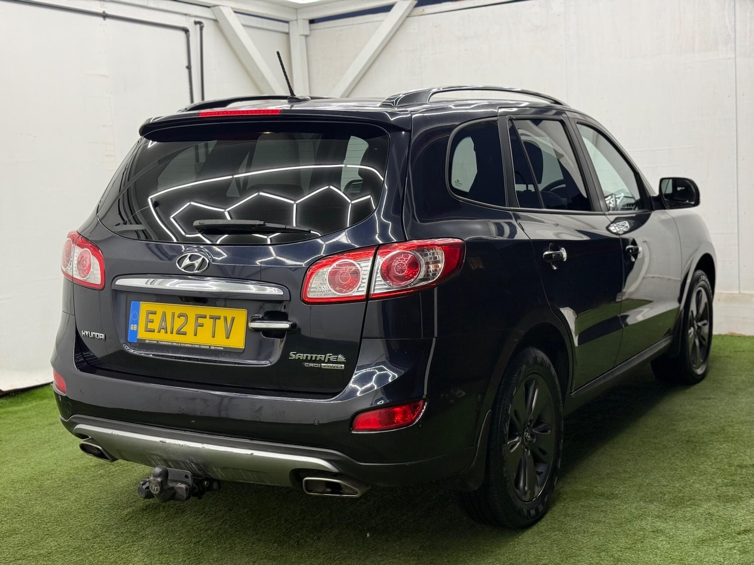 Used Hyundai Santa Fe 2012 for sale - 77633030: Photo 6