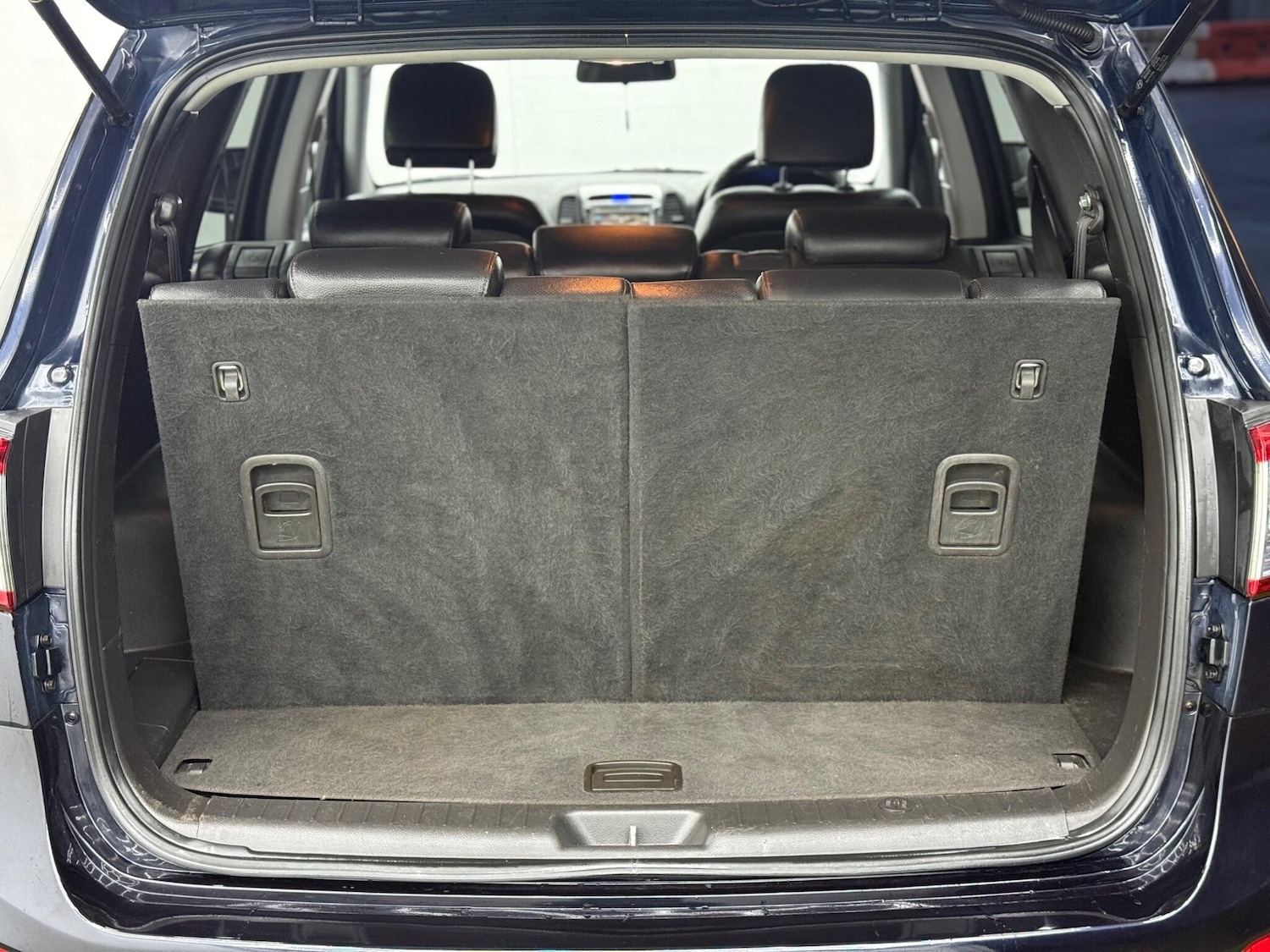 Used Hyundai Santa Fe 2012 for sale - 77633030: Photo 8