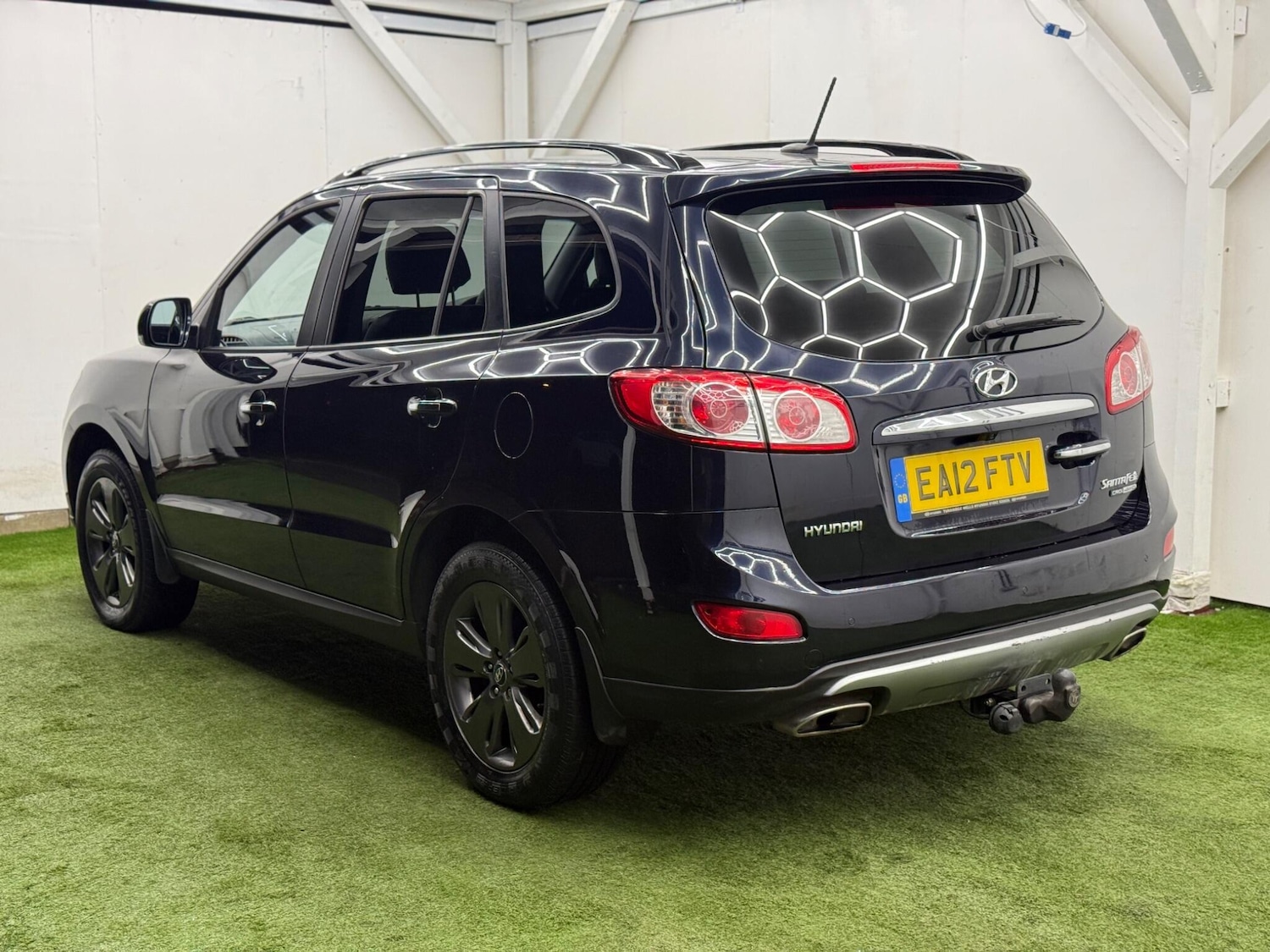 Used Hyundai Santa Fe 2012 for sale - 77633030: Photo 9