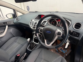 Used Ford Fiesta 2010 for sale - 77882532: Photo