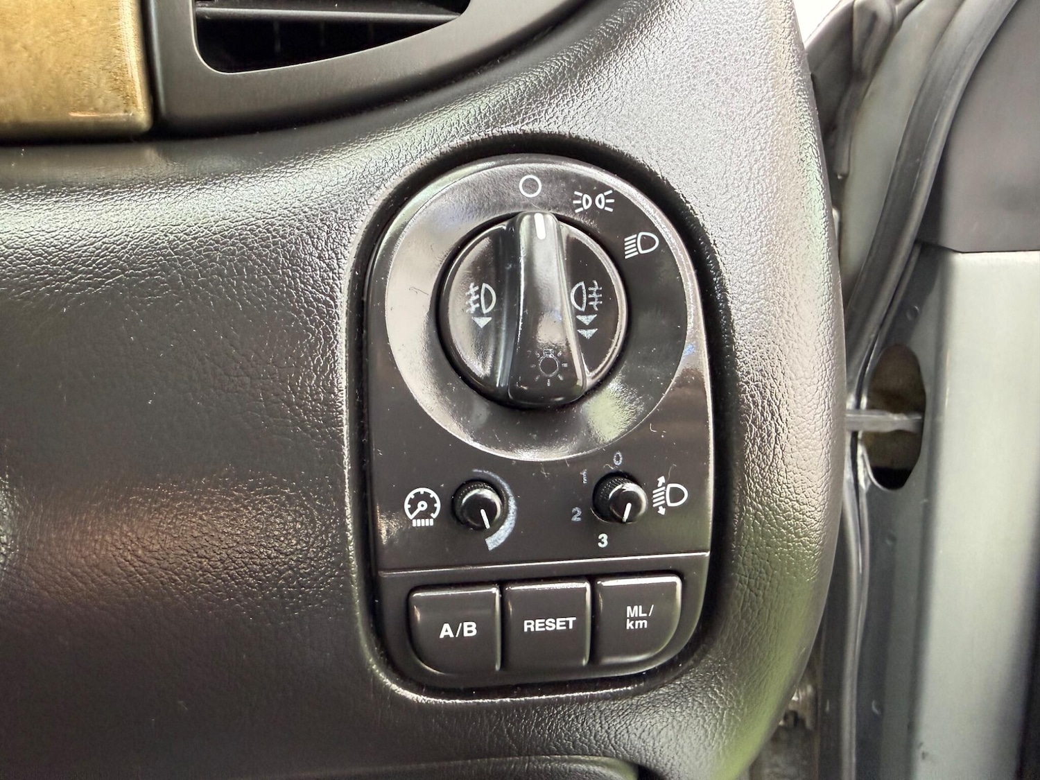 Used Jaguar X-Type 2004 for sale - 77926134: Photo 39