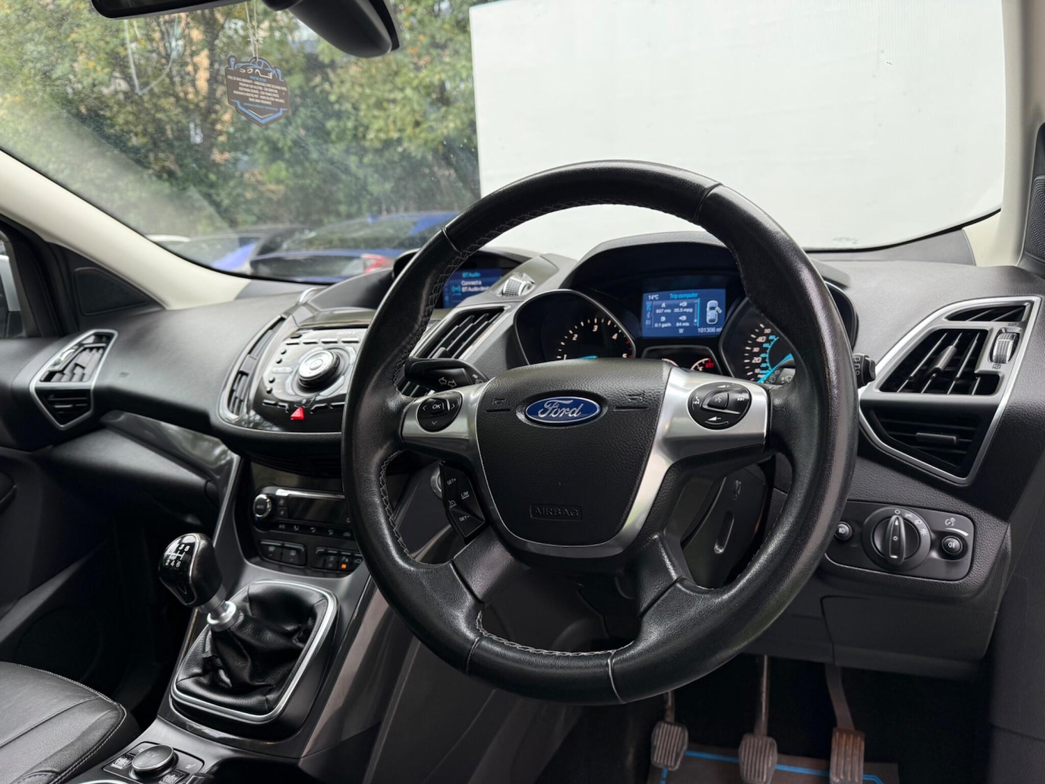 Used Ford Kuga 2014 for sale - 76189134: Photo 2