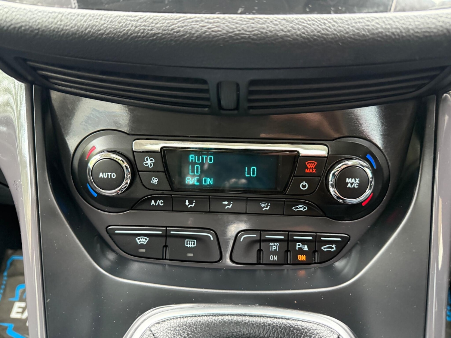 Used Ford Kuga 2014 for sale - 76189134: Photo 52