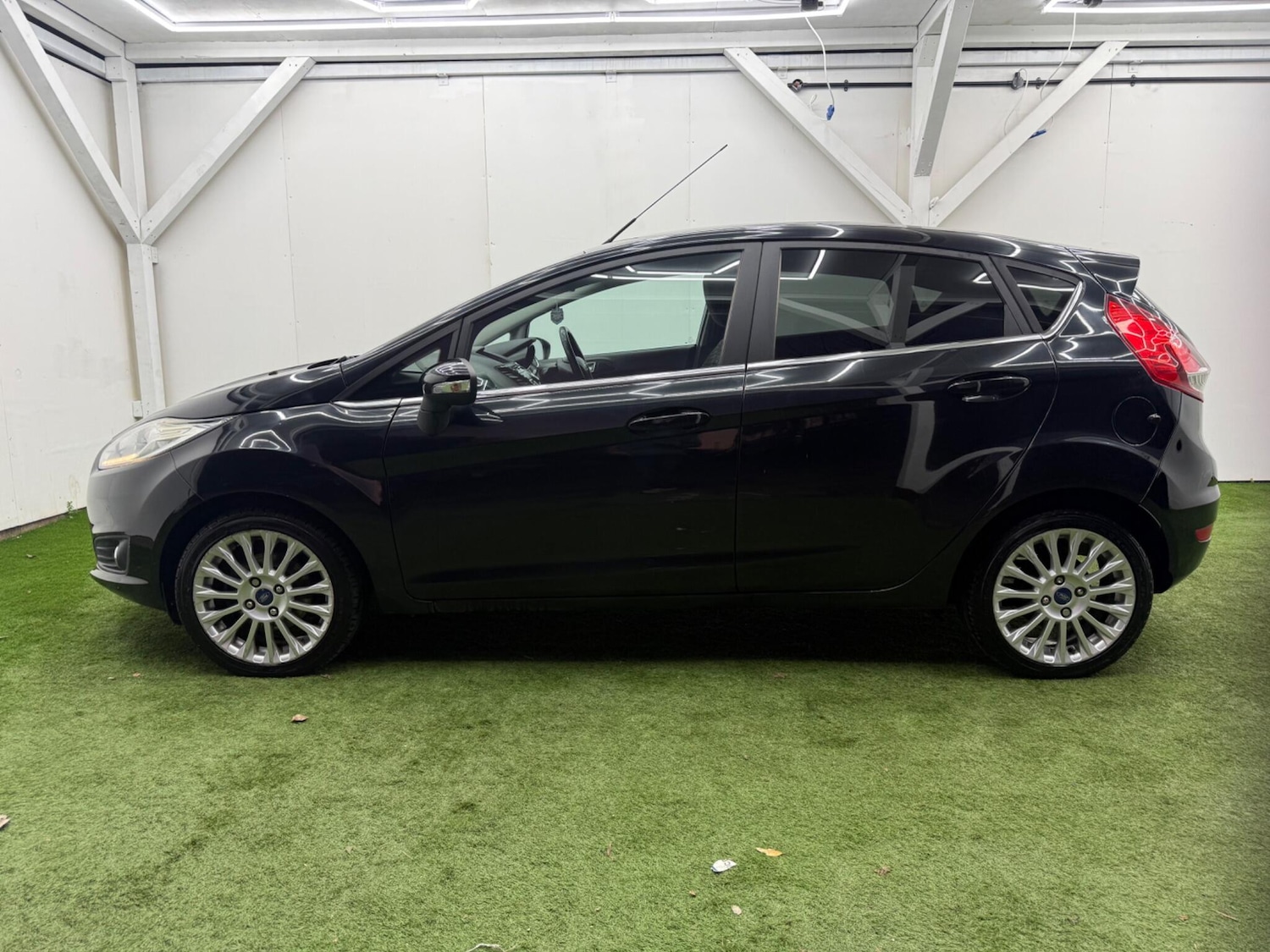 Used Ford Fiesta 2014 for sale - 77097618: Photo 10