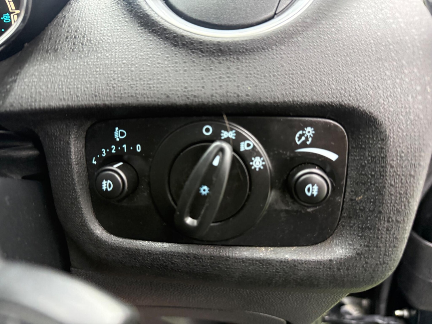 Used Ford Fiesta 2014 for sale - 77097618: Photo 42