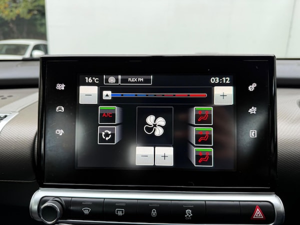 Used Citroen C4 Cactus 2015 for sale - 76238651: Photo 43