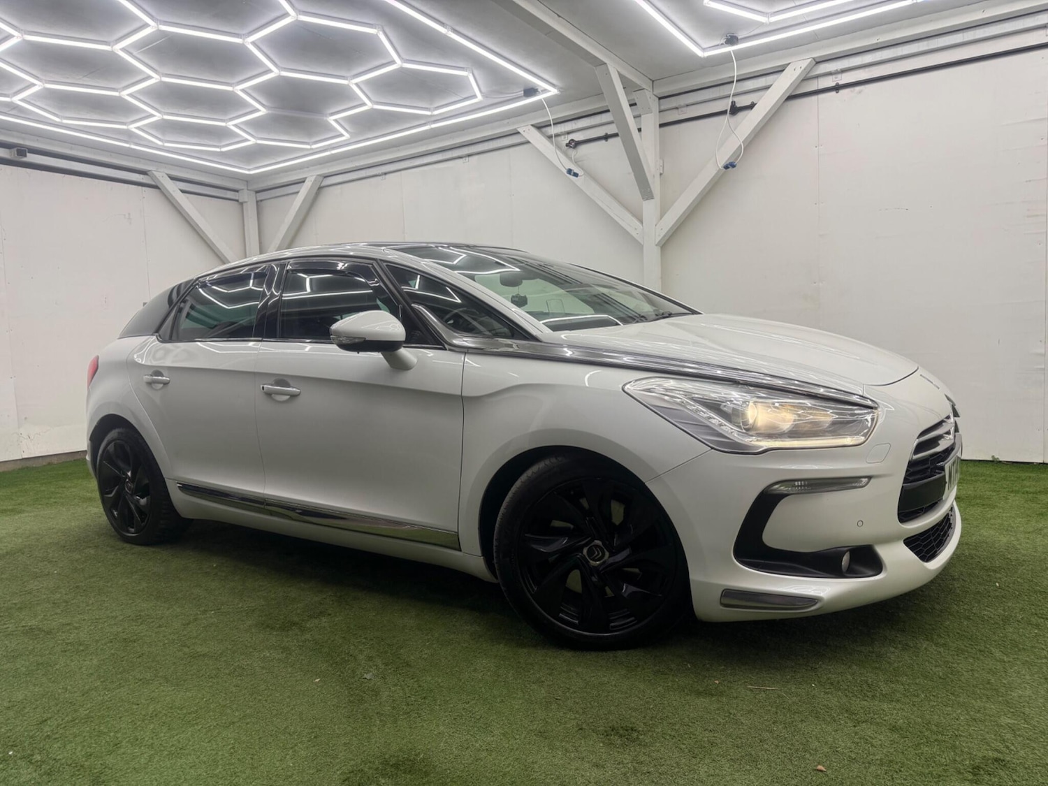 Used Citroen DS5 2014 for sale - 77612801: Photo 4