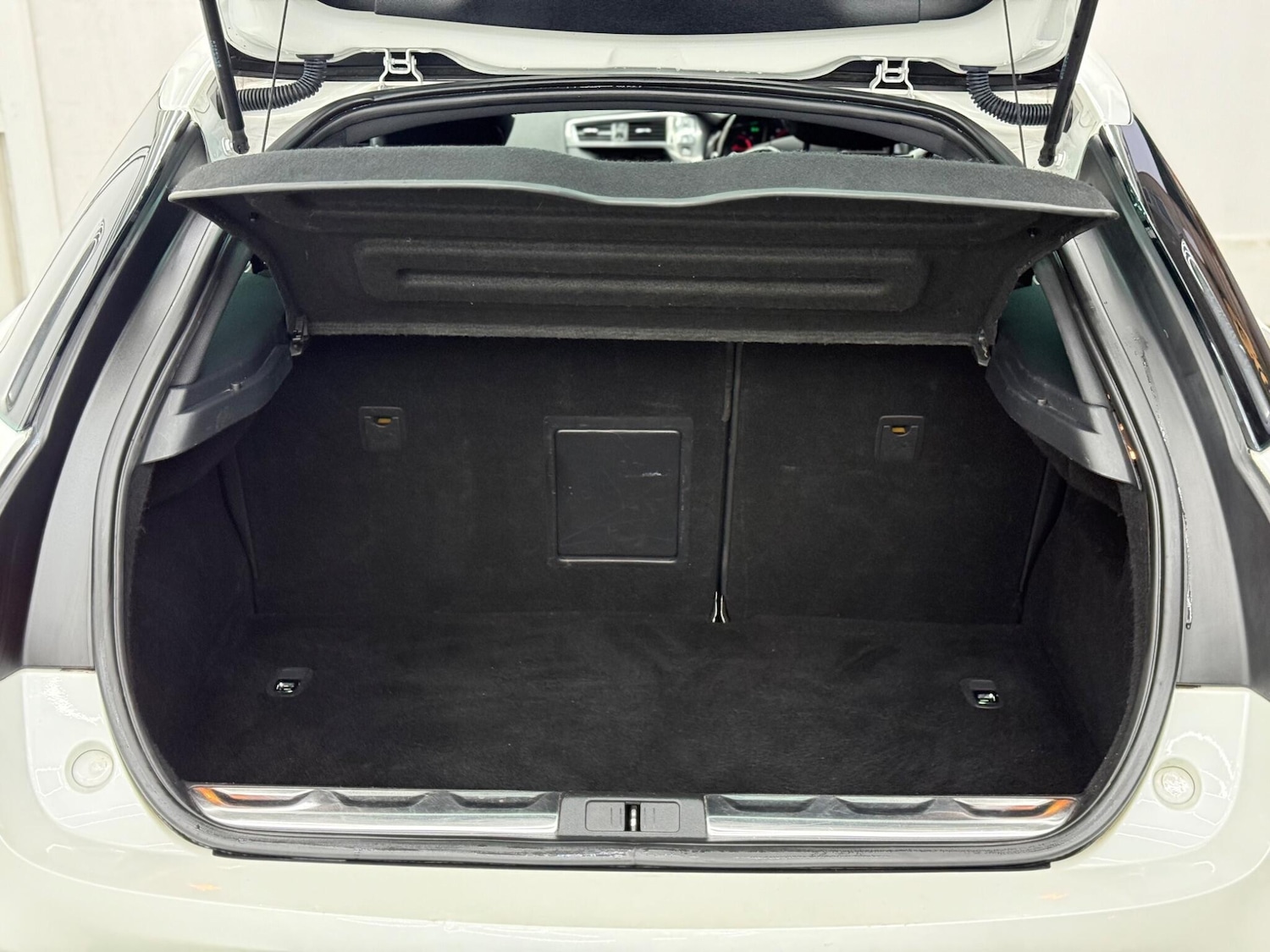 Used Citroen DS5 2014 for sale - 77612801: Photo 8