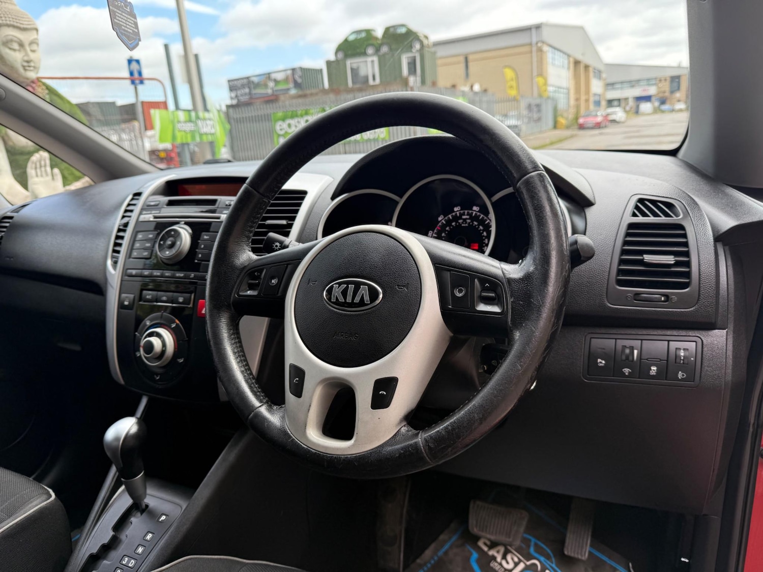 Used Kia Venga 2013 for sale - 76657352: Photo 15