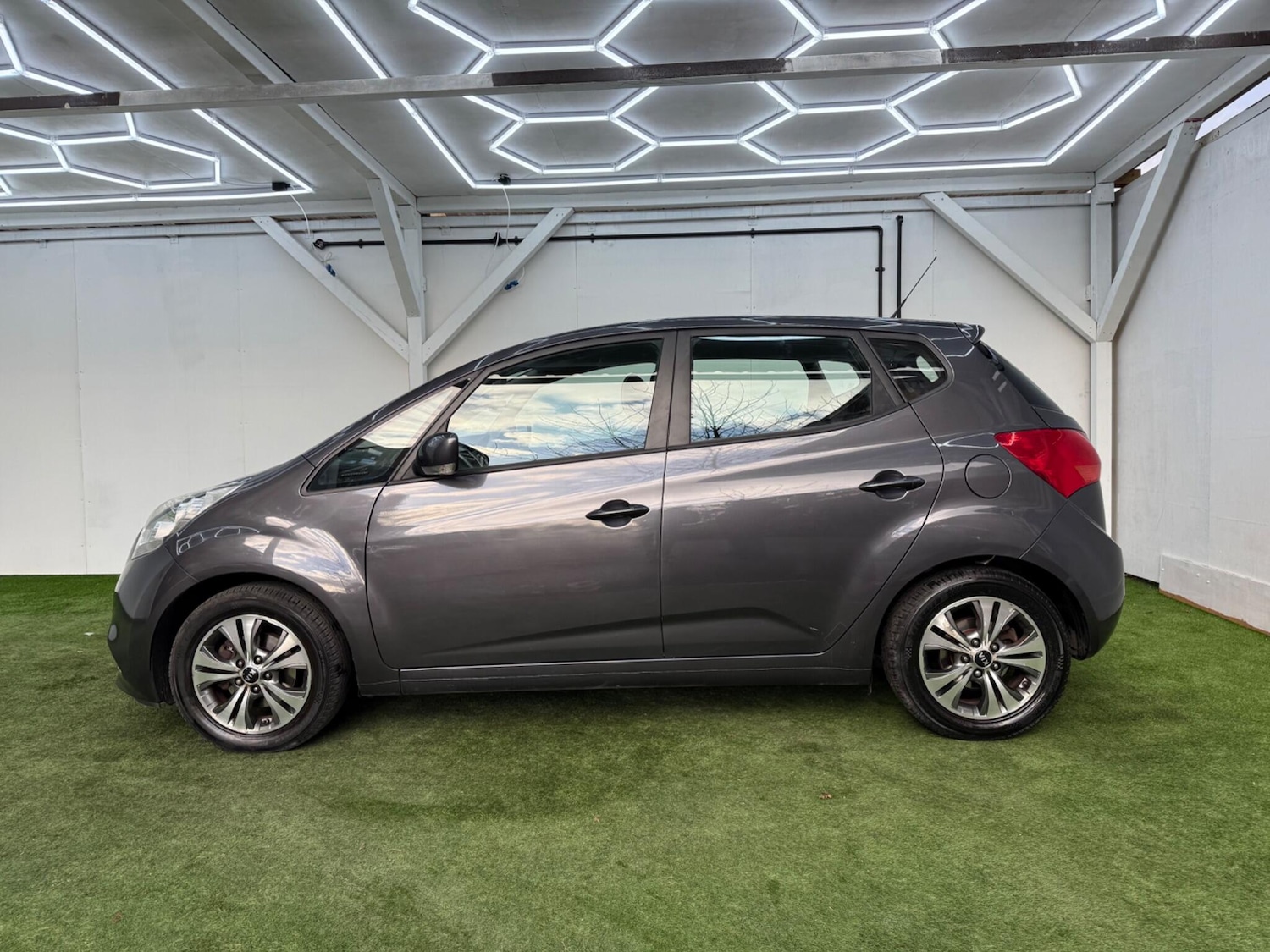 Used Kia Venga 2015 for sale - 77130882: Photo 10