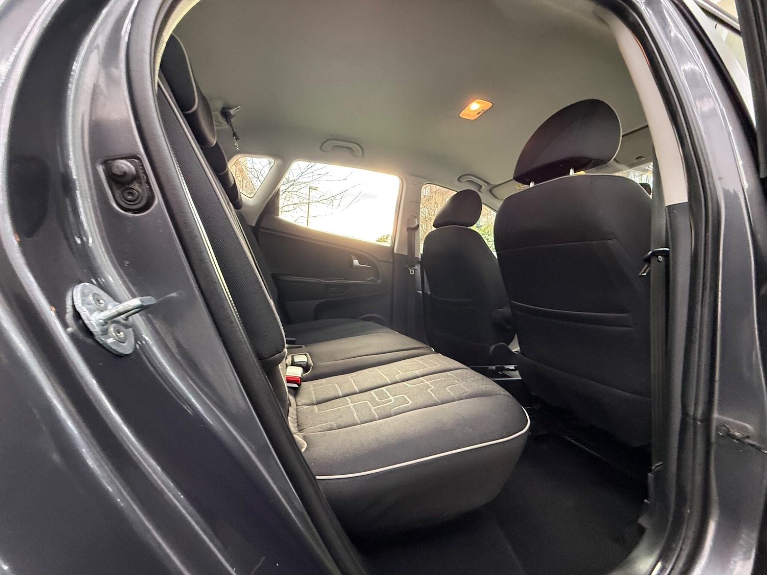 Used Kia Venga 2015 for sale - 77130882: Photo 19