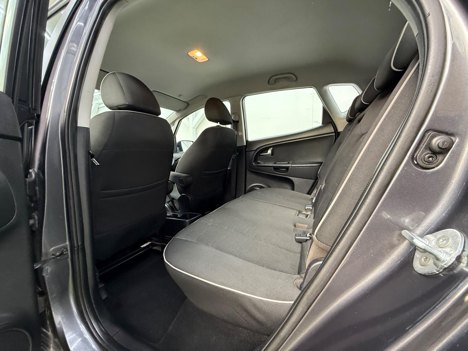 Used Kia Venga 2015 for sale - 77130882: Photo 23