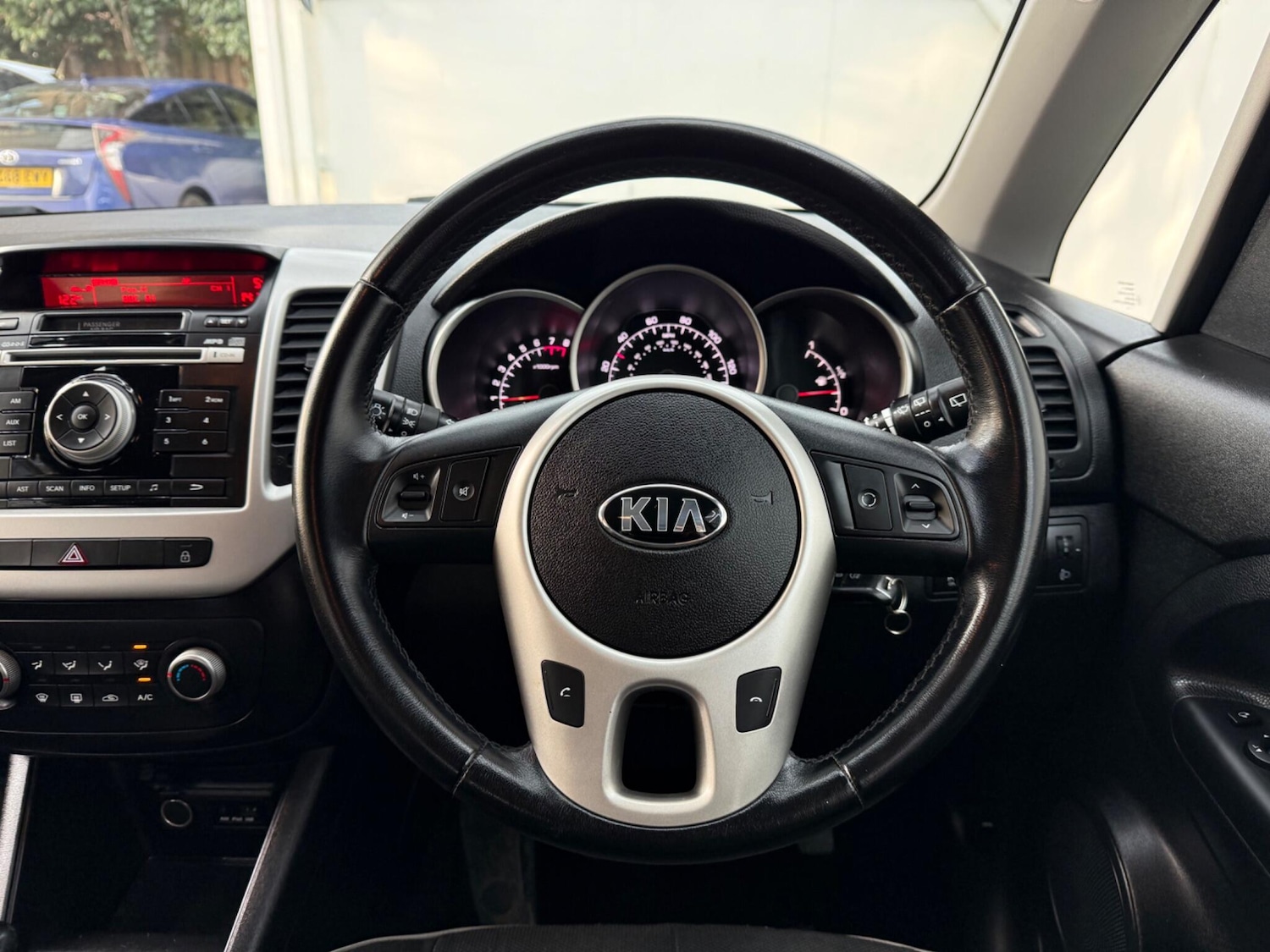 Used Kia Venga 2015 for sale - 77130882: Photo 32