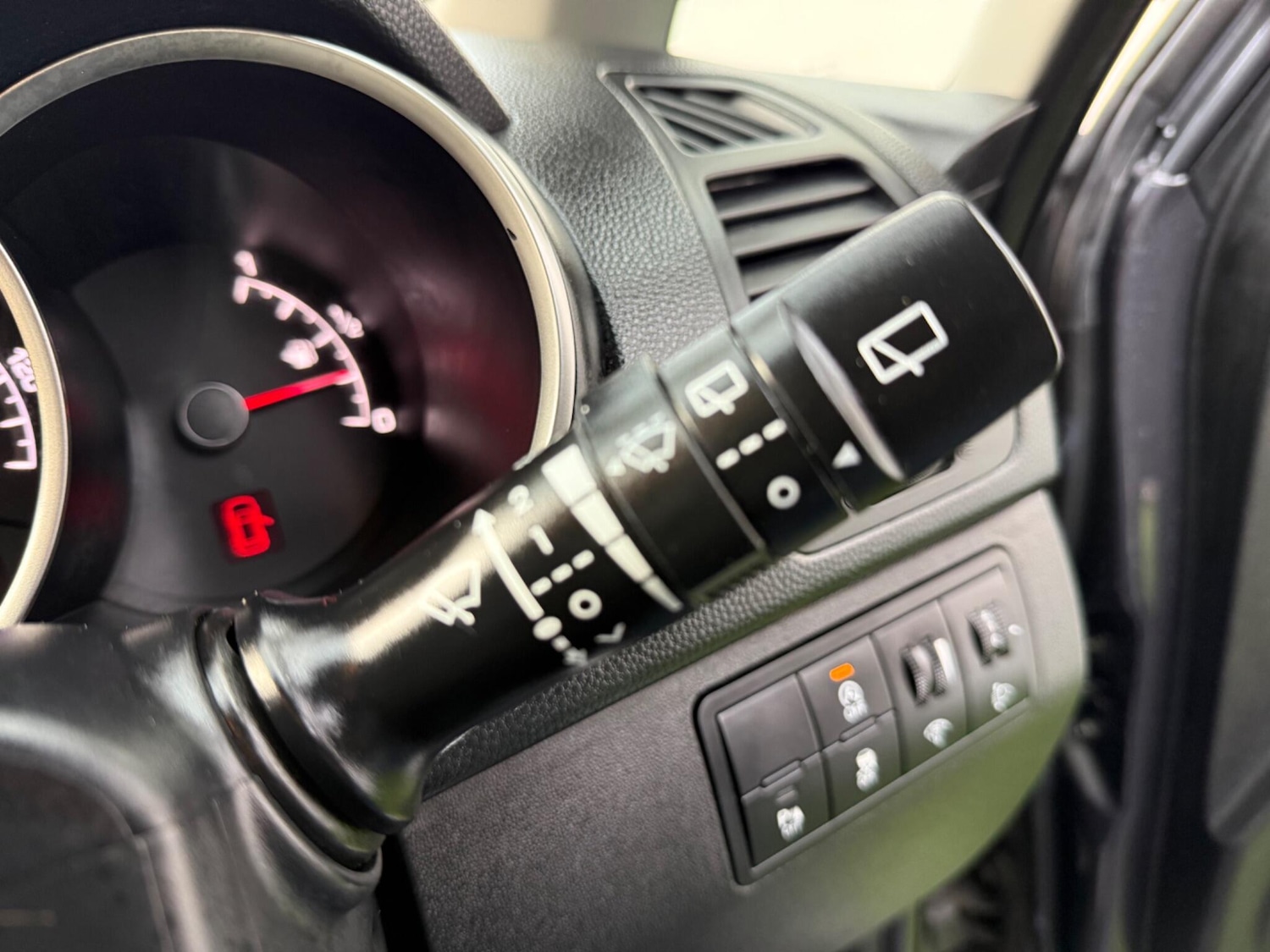 Used Kia Venga 2015 for sale - 77130882: Photo 37