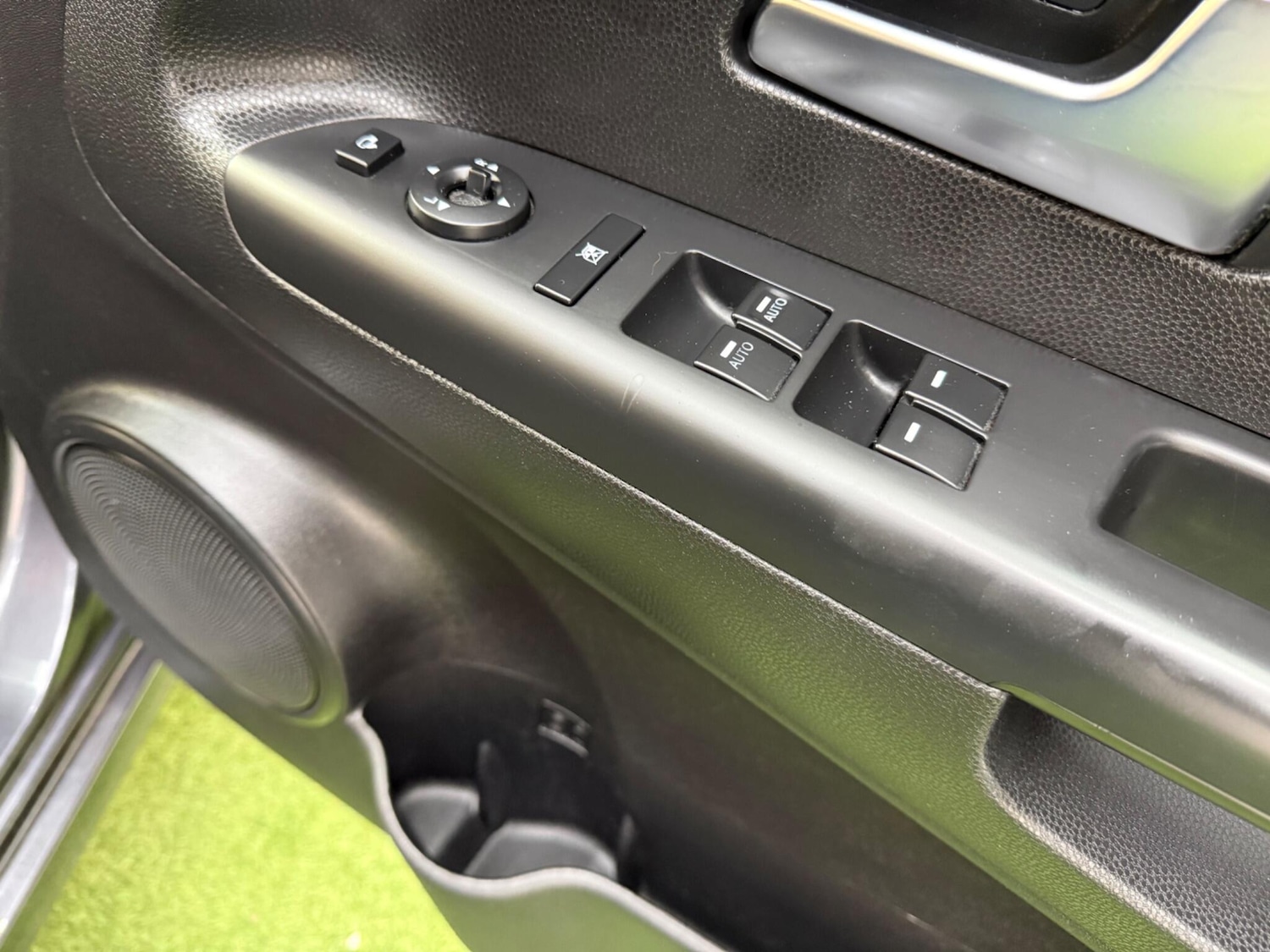 Used Kia Venga 2015 for sale - 77130882: Photo 40