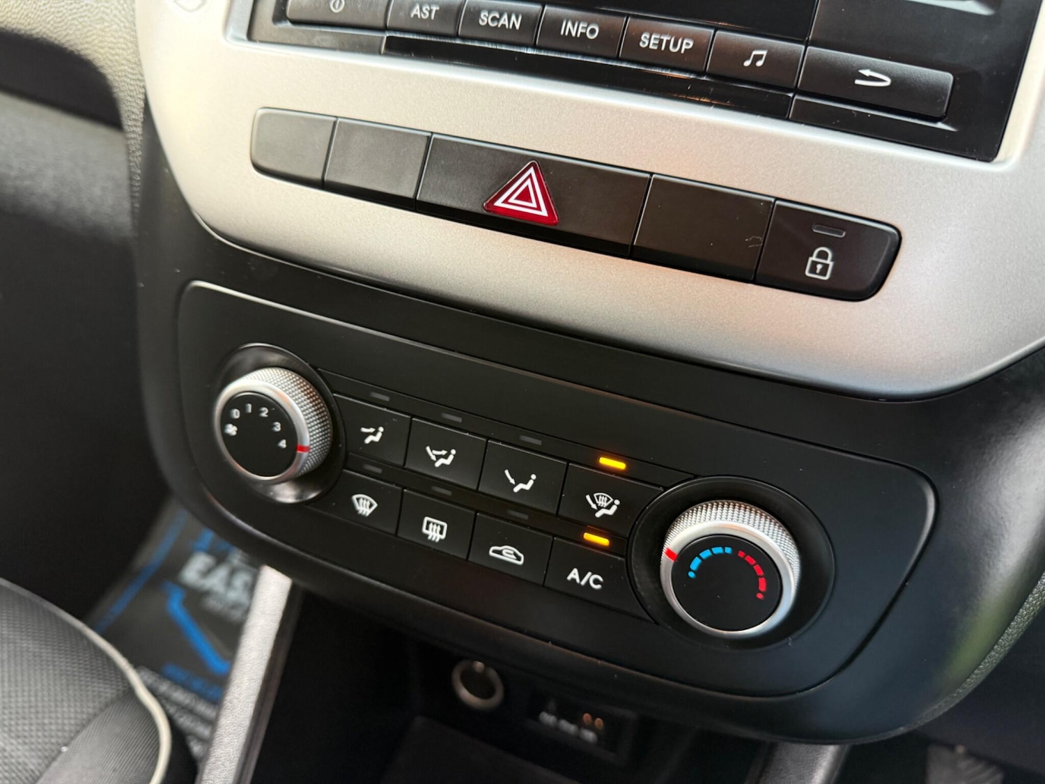 Used Kia Venga 2015 for sale - 77130882: Photo 45