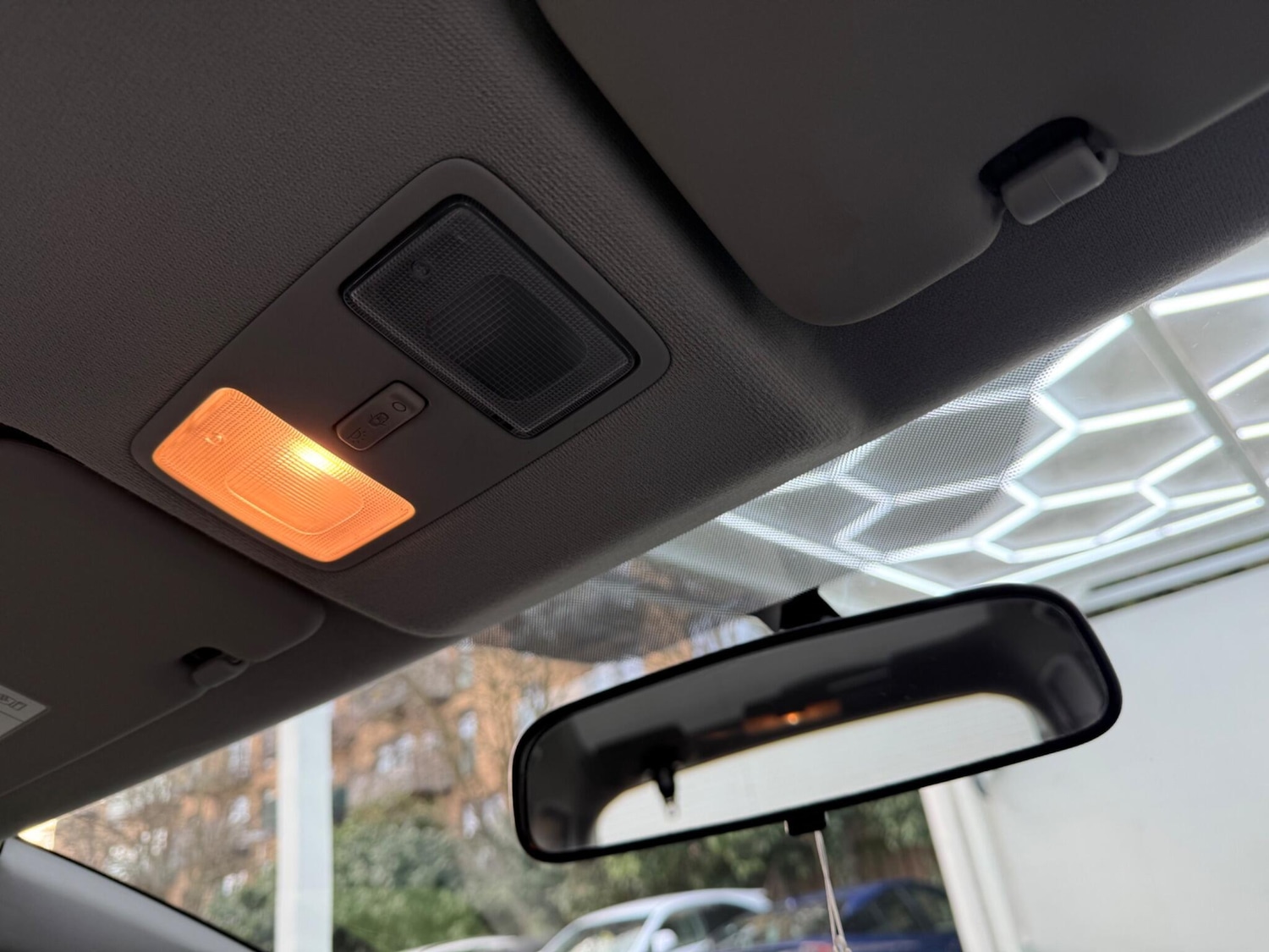 Used Kia Venga 2015 for sale - 77130882: Photo 50