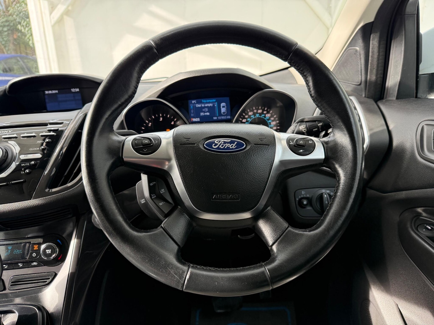 Used Ford Kuga 2014 for sale - 77550391: Photo 31