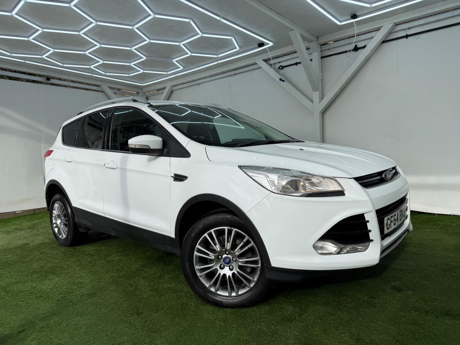 Used Ford Kuga 2014 for sale - 77550391: Photo 4