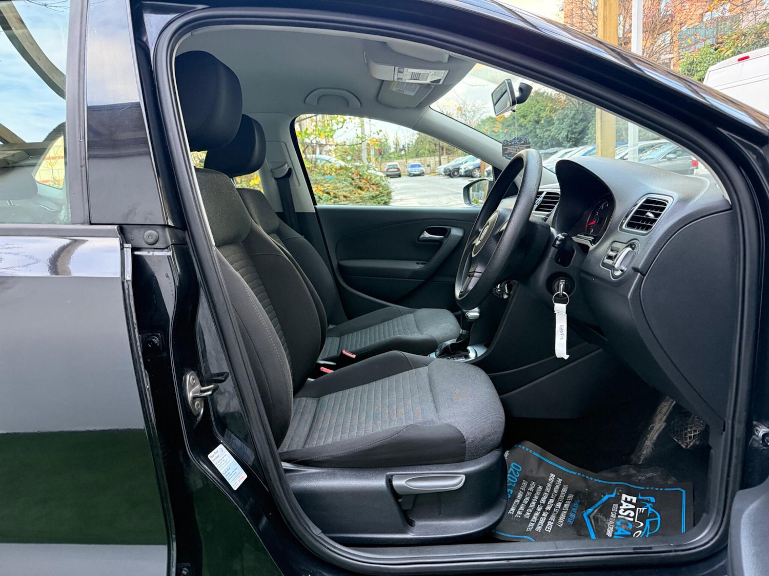 Used Volkswagen Polo 2010 for sale - 76549736: Photo 13