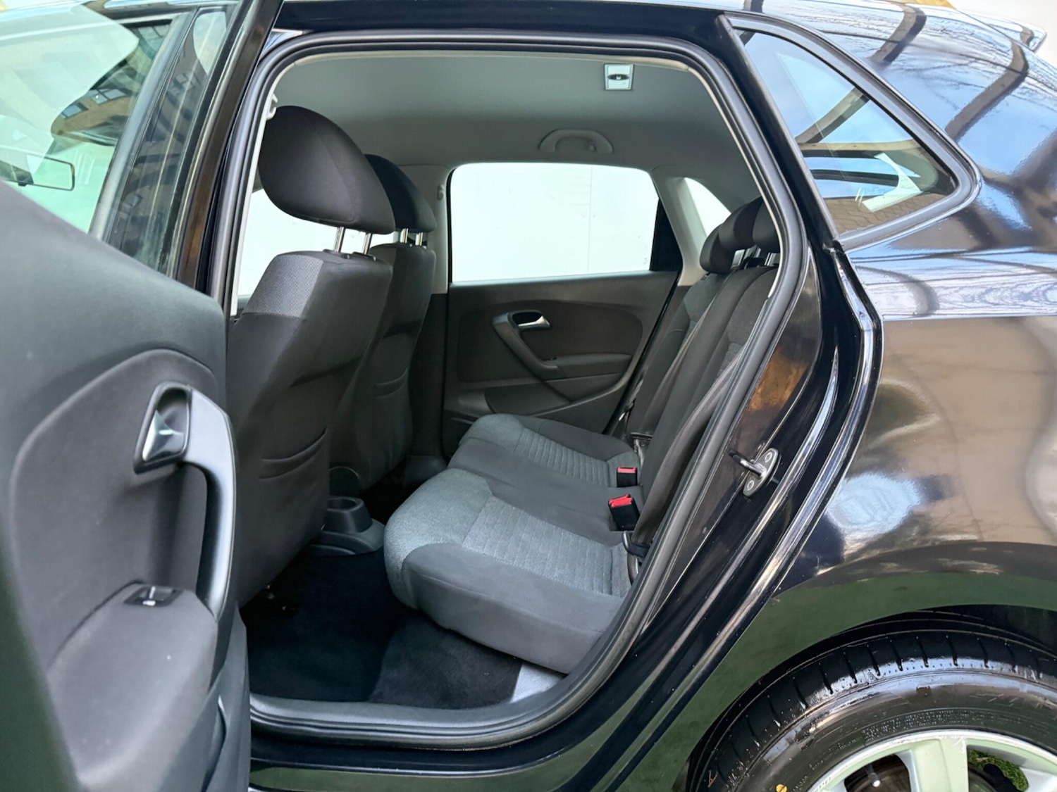 Used Volkswagen Polo 2010 for sale - 76549736: Photo 21