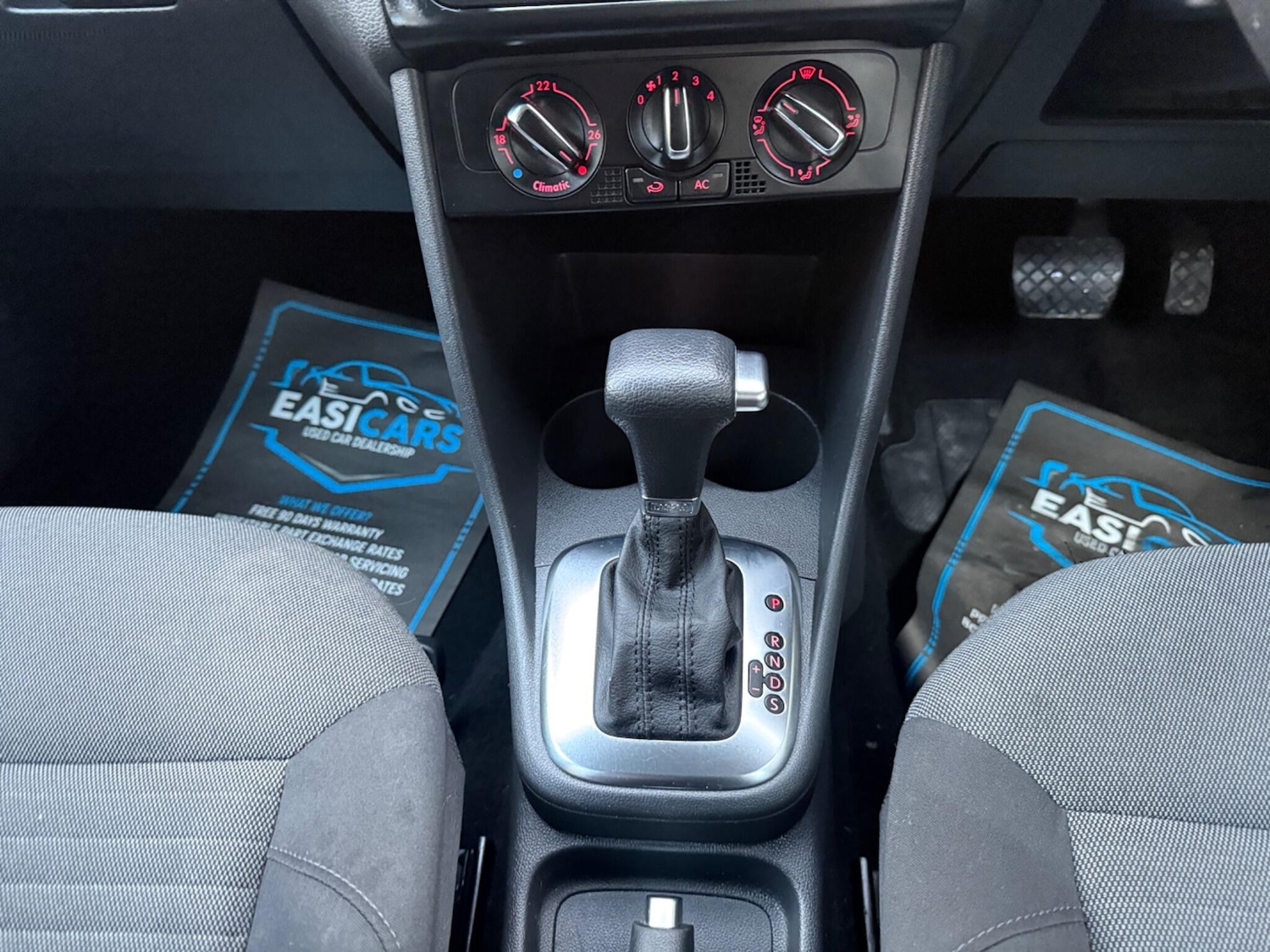 Used Volkswagen Polo 2010 for sale - 76549736: Photo 29