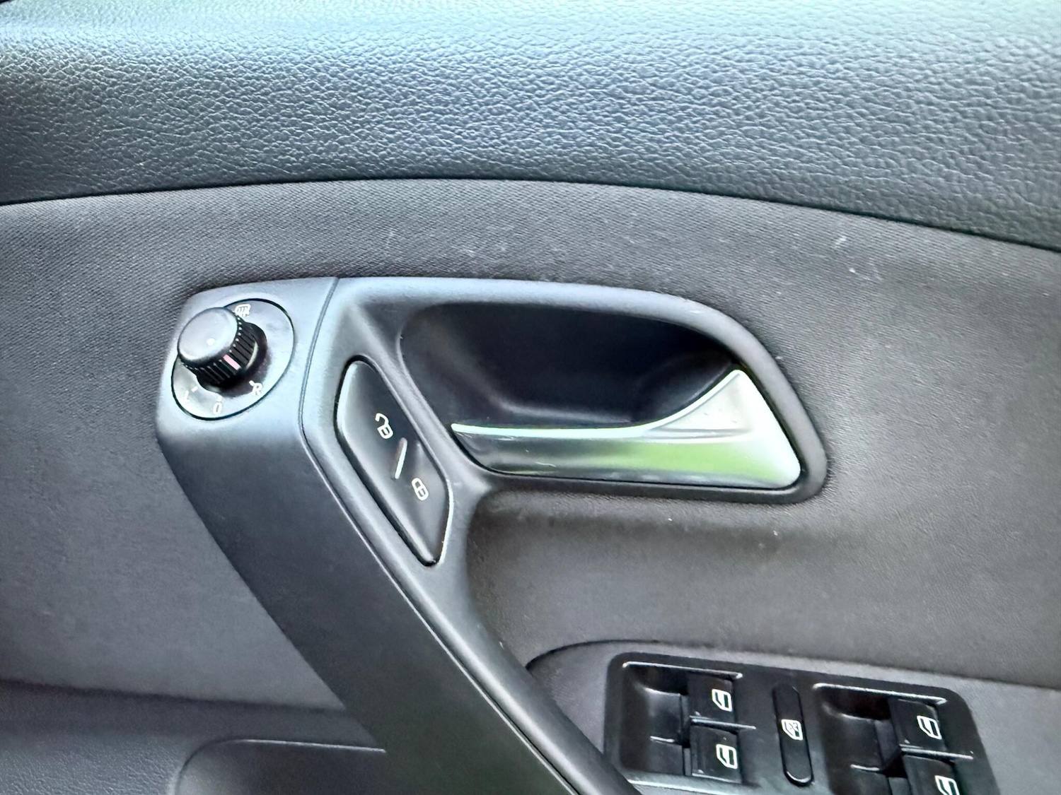 Used Volkswagen Polo 2010 for sale - 76549736: Photo 38