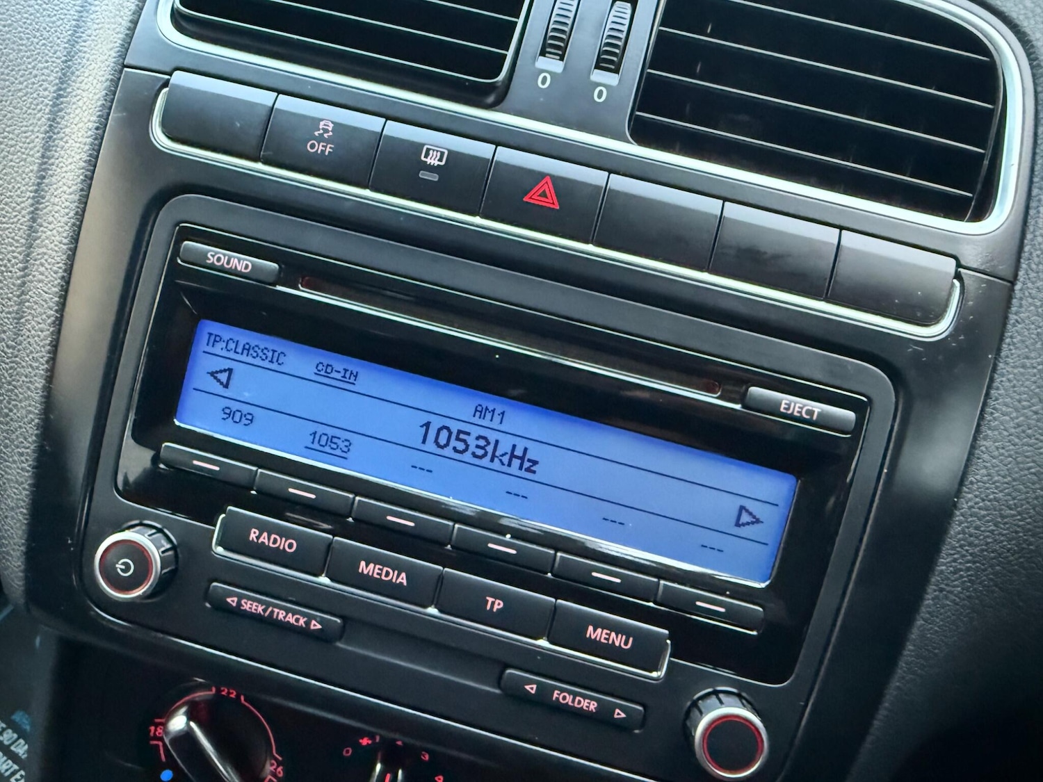 Used Volkswagen Polo 2010 for sale - 76549736: Photo 41