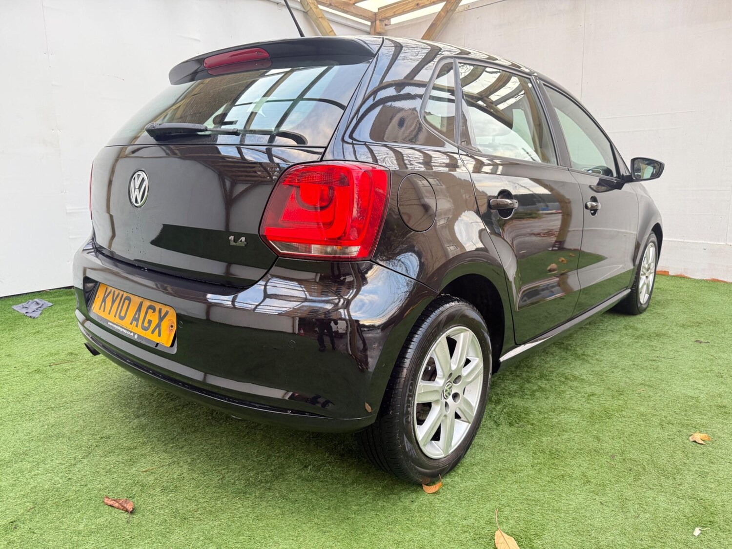 Used Volkswagen Polo 2010 for sale - 76549736: Photo 6