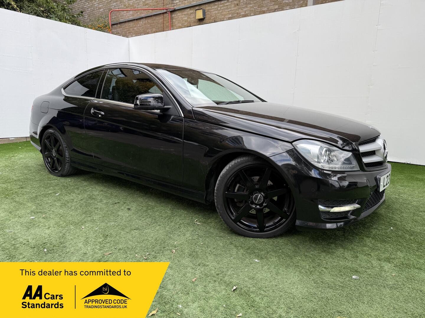 Used Mercedes-Benz C Class 2012 for sale - 76226359: Photo 1