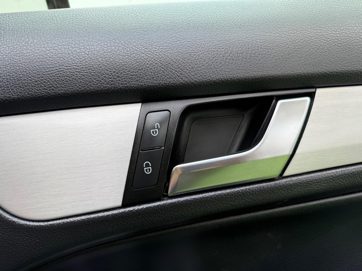 Used Mercedes-Benz C Class 2012 for sale - 76226359: Photo 36