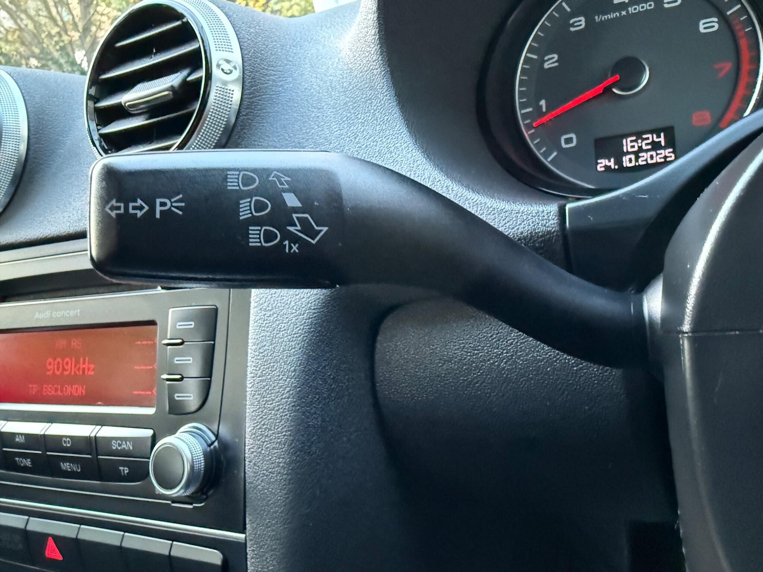 Used Audi A3 2010 for sale - 76371652: Photo 32