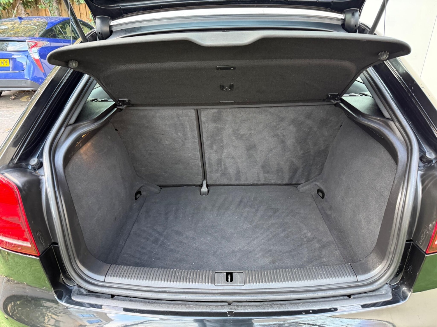 Used Audi A3 2010 for sale - 76371652: Photo 8